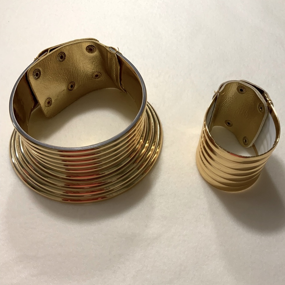 African Vintage Statement Choker Resin Snap Necklace and Bangle Set